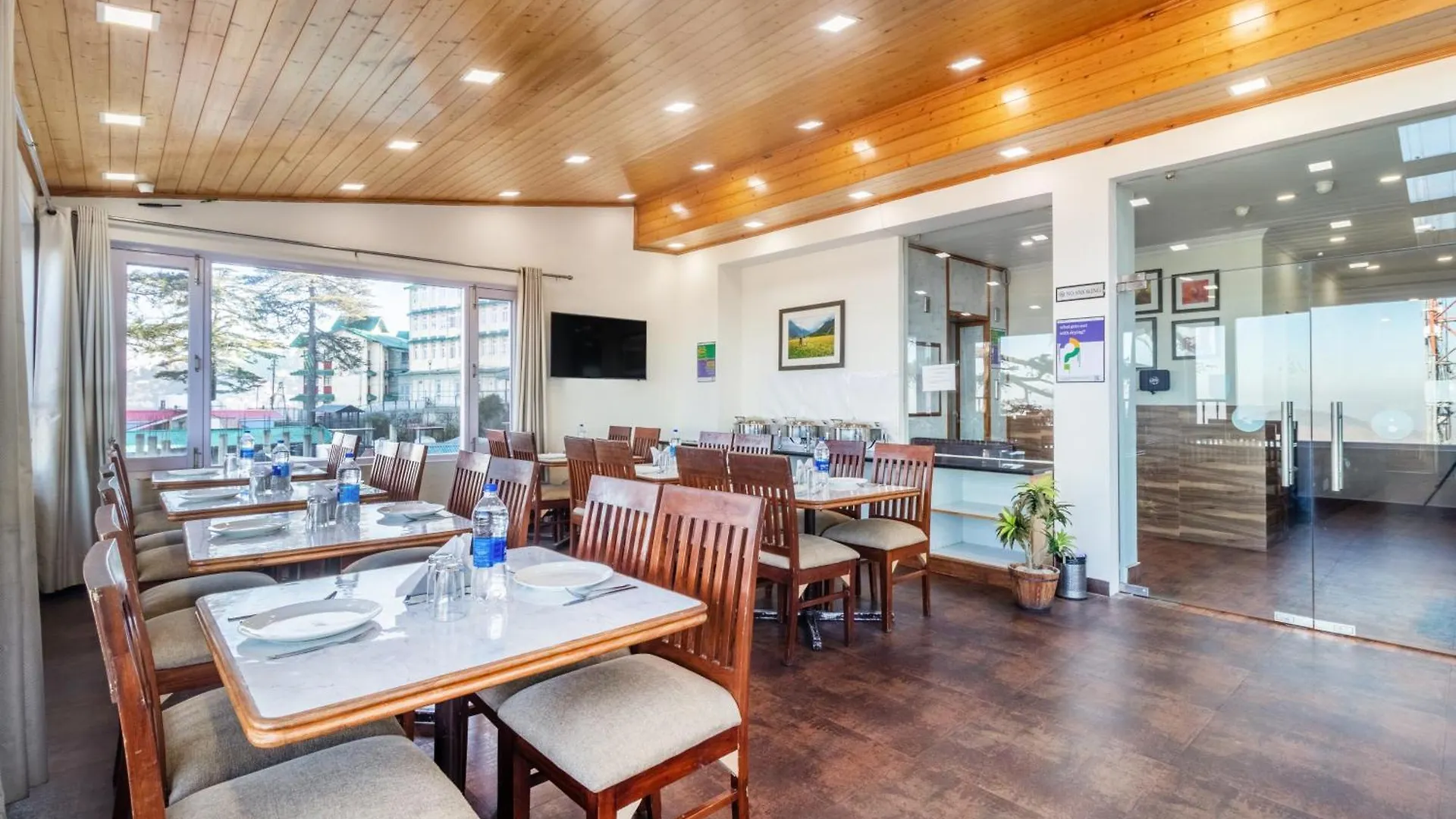 Treebo Maharaja, Near Mall Road Shimla 3*,  India