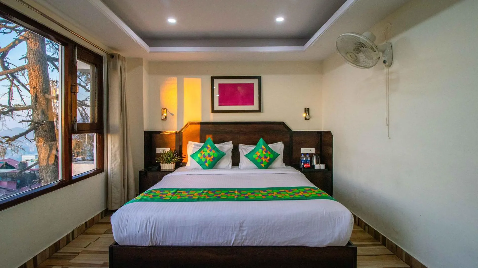 Treebo Maharaja, Near Mall Road Shimla 3*,